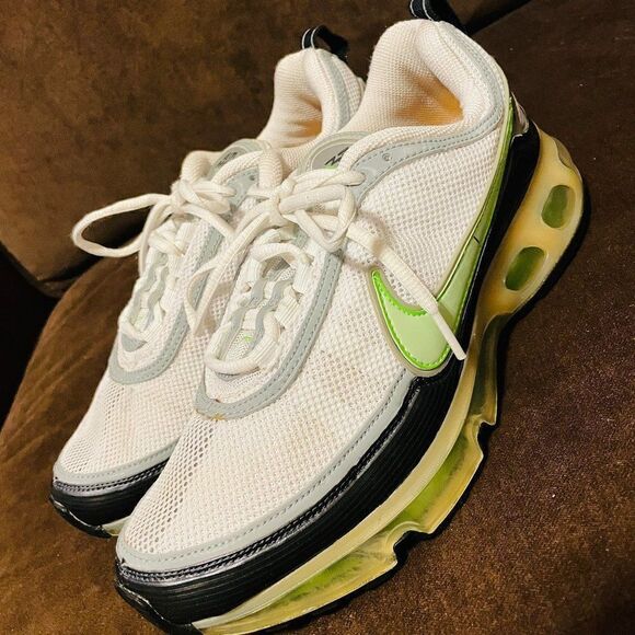 Excellent NIKE AIR MAX 360 Pea Green Womens 8.5 US 40 EUR - Picture 3 of 11